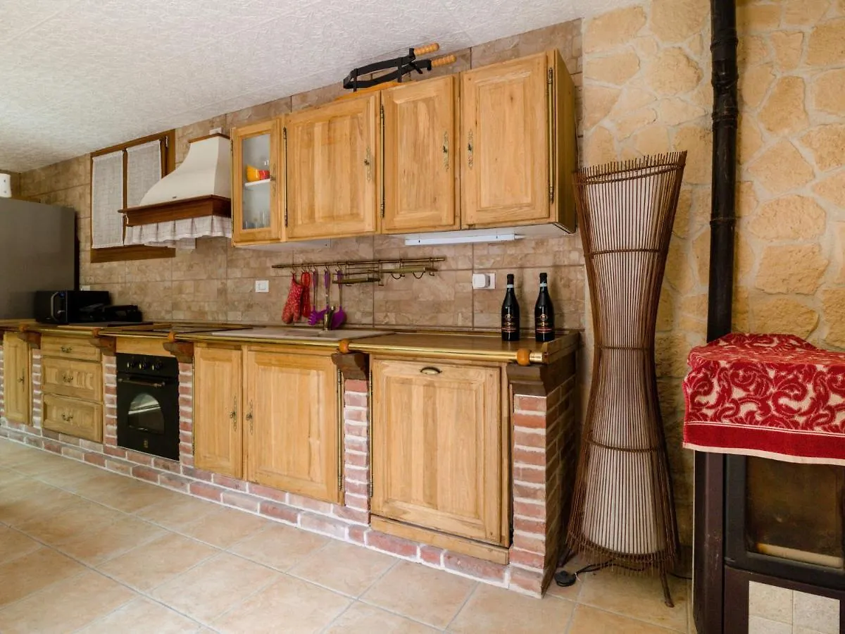 Beautiful Holiday Home In Zelarino With Pool Βίλα Chirignago-Zelarino