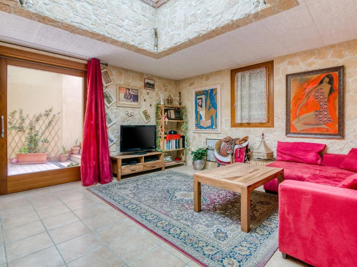 Βίλα Beautiful Holiday Home In Zelarino With Pool