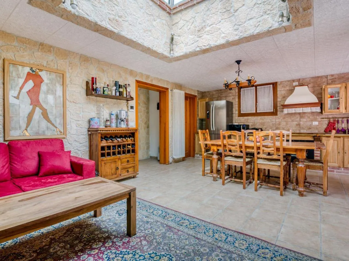Beautiful Holiday Home In Zelarino With Pool