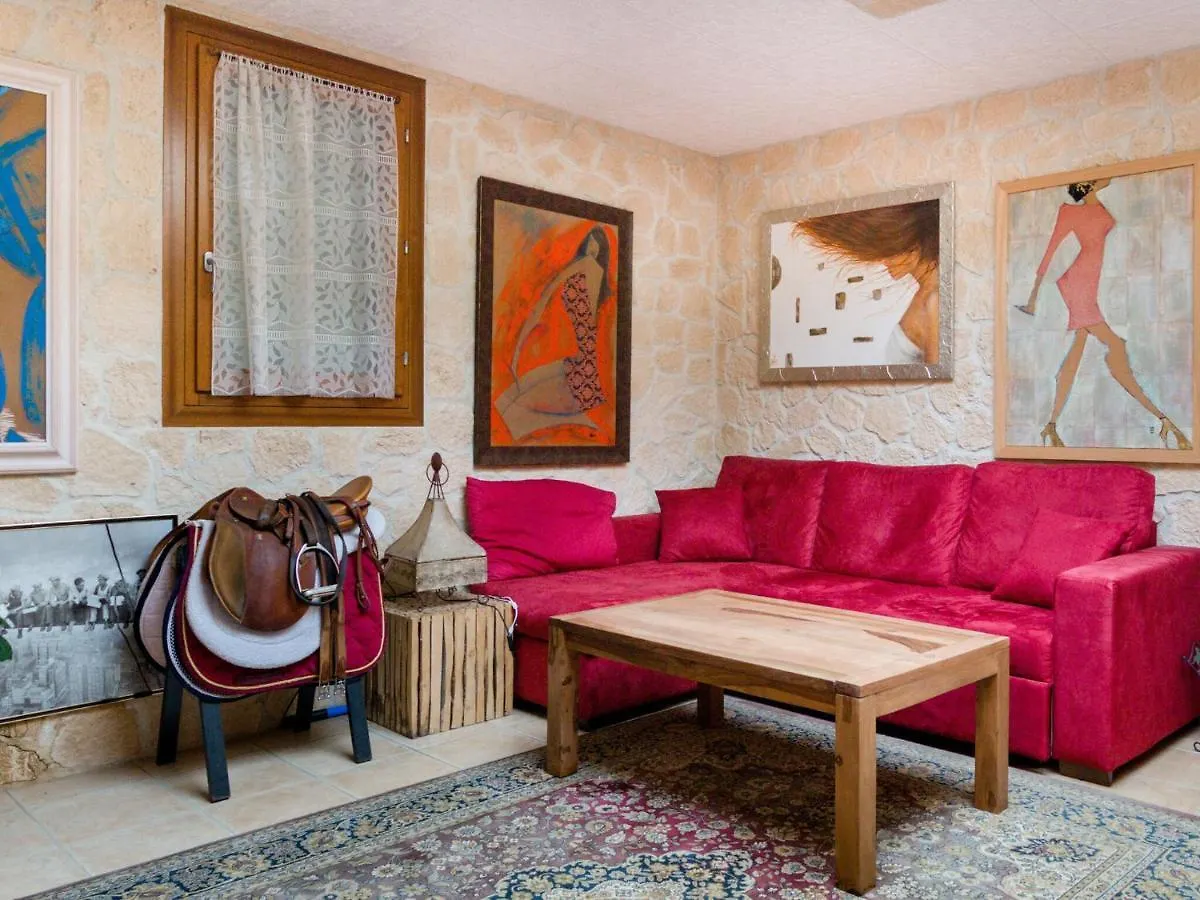 Βίλα Beautiful Holiday Home In Zelarino With Pool